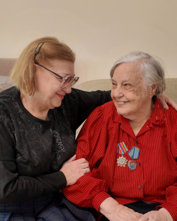 Валентине Дмитриевне Зверевой исполнилось 90 лет!