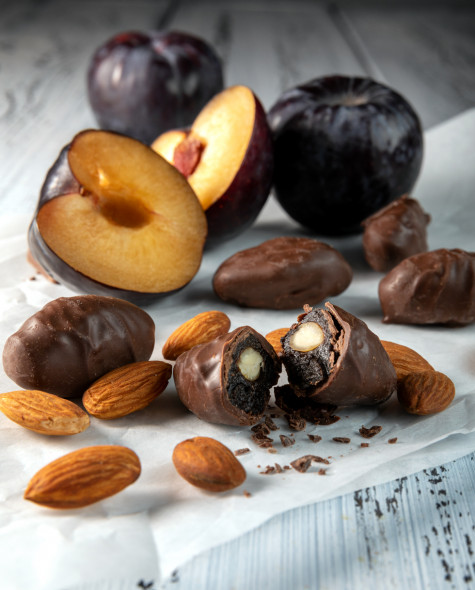 Чернослив в шоколаде