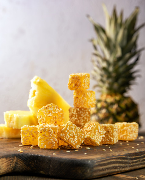 С ананасом в кунжуте